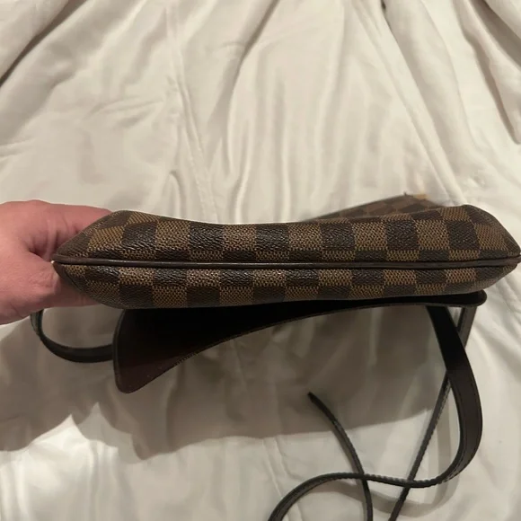 LV Tango Brown Slap Damier Ebene Long Shoulder Musette Bag - Picture 4 of 10